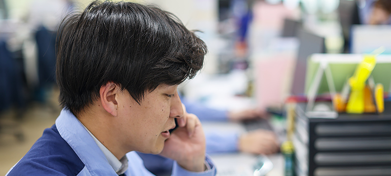 先輩社員の写真