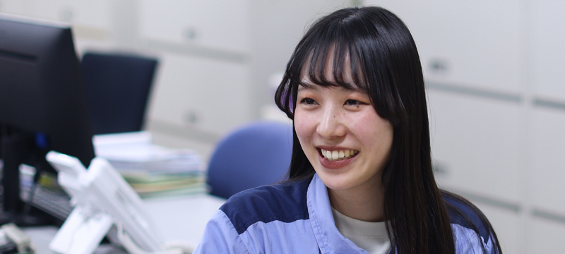 先輩社員の写真