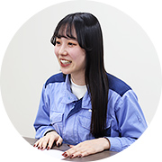 総務部の先輩社員 M.F